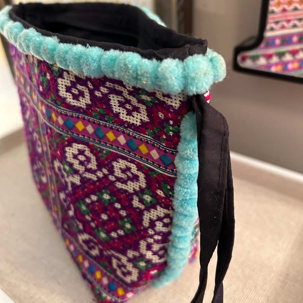 Versatile pouch